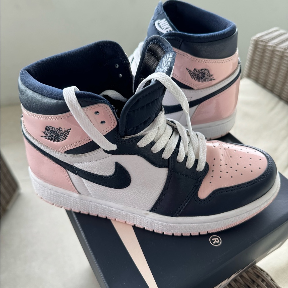 (WMNS) Air Jordan 1 Retro High OG SE 'Bubble Gum' DD9335-641 Atmosphere/Obsidian